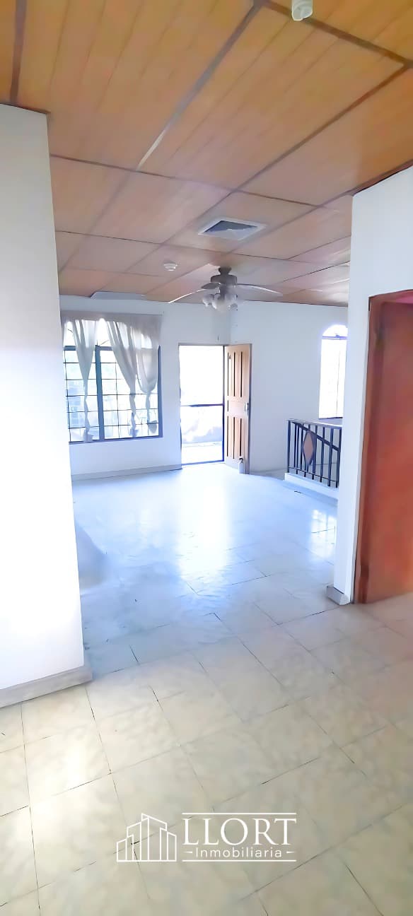 Casa en pasaje privado en VENTA ideal para inversión - Vista 5
