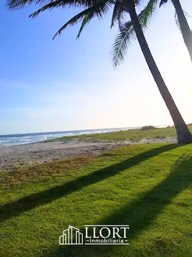 Propiedad de Playa en Primera Fila en VENTA en Costa del Sol - Vista principal