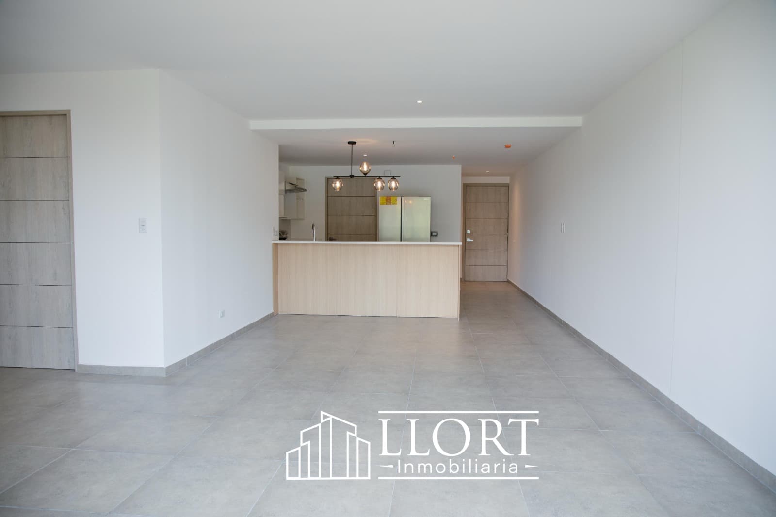 Apartamento en ALQUILER o VENTA con LÍNEA BLANCA A ESTRENAR en Torre Artea II - Vista 5